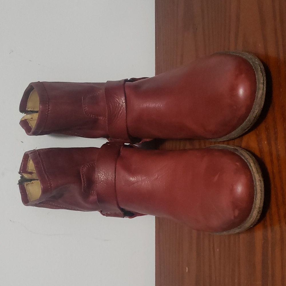 Frye Leather Ankle Boots (Market Wine Color) Size 11